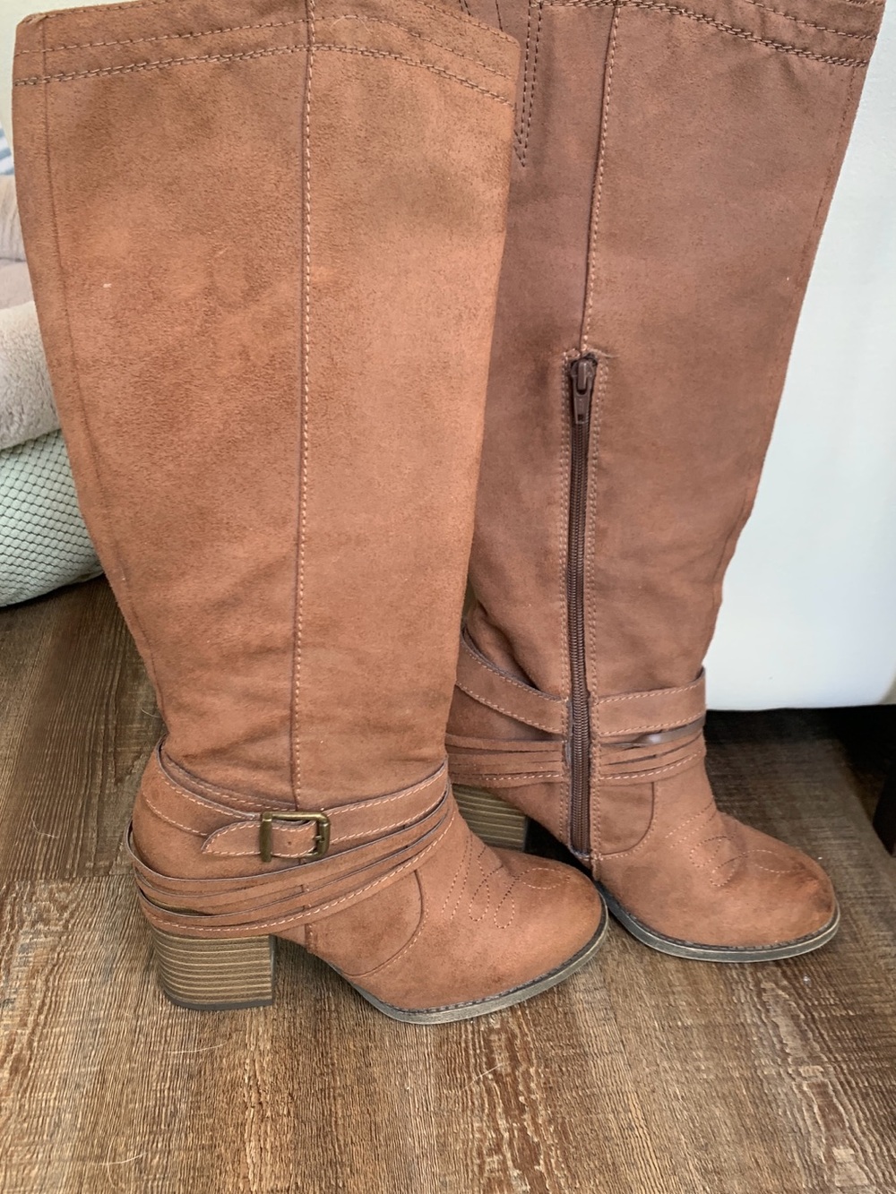 SO size 6.5 -  3 inch  Brown Suede Mid-Heel Cowboy Knee Boots